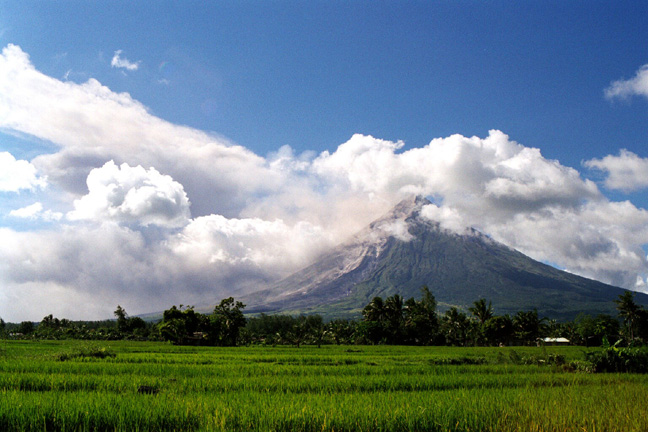 February 23, 2000 eruptions: Pyroclastic flow and ash plums from Mayon amidst clouds